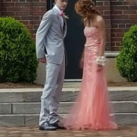 Coral prom dress - Picture 7 of 8